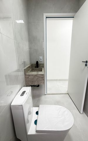 Apartamento à venda com 57m², 2 quartos e 1 vaga Apartamento à venda com 57m², 2 quartos e 1 vagaBanheiro