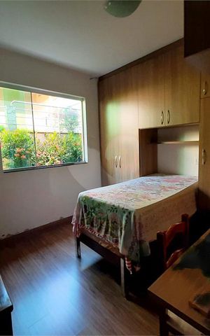 Casa à venda com 285m², 3 quartos e 2 vagas
