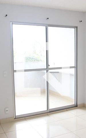 Apartamento para alugar com 65m², 2 quartos e 1 vagaSala