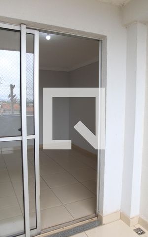 Apartamento para alugar com 65m², 2 quartos e 1 vagaVaranda