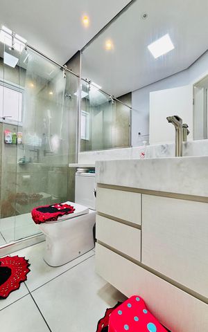 Casa de condomínio à venda com 134m², 3 quartos e 2 vagasBanheiro