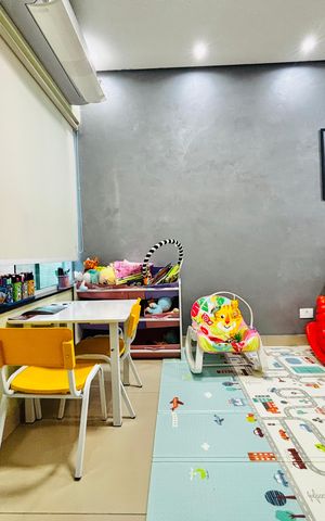Casa de condomínio à venda com 134m², 3 quartos e 2 vagasSala