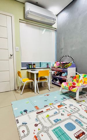 Casa de condomínio à venda com 134m², 3 quartos e 2 vagasSala