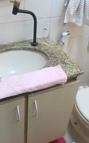 Casa à venda com 186m², 3 quartos e 2 vagasBanheiro da Suíte