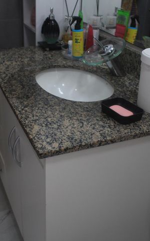 Casa à venda com 186m², 3 quartos e 2 vagasBanheiro 1