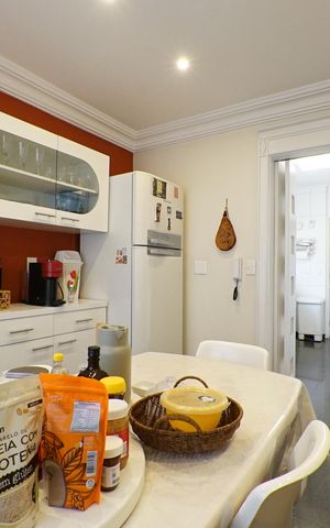 Apartamento à venda com 240m², 3 quartos e 4 vagasCopa