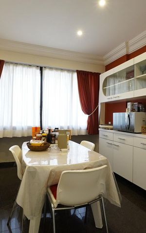 Apartamento à venda com 240m², 3 quartos e 4 vagasCopa