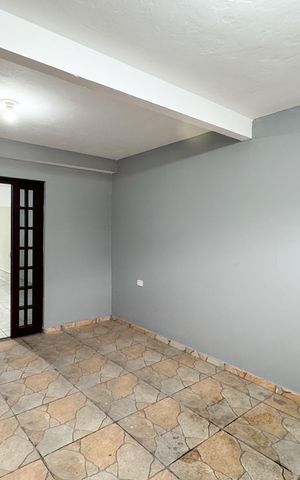 Casa para alugar com 60m², 1 quarto e 1 vaga Casa para alugar com 60m², 1 quarto e 1 vagaGaragem