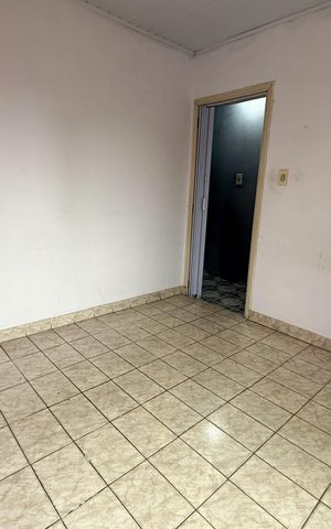 Casa para alugar com 100m², 3 quartos e sem vaga Casa para alugar com 100m², 3 quartos e sem vagaQuarto