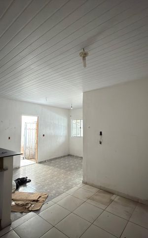 Casa à venda com 100m², 2 quartos e 2 vagasSala