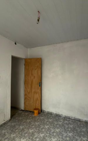 Casa à venda com 100m², 2 quartos e 2 vagasQuarto 2