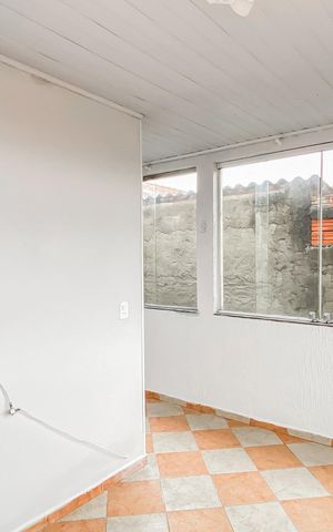 Casa para alugar com 80m², 2 quartos e sem vaga Casa para alugar com 80m², 2 quartos e sem vagaSala