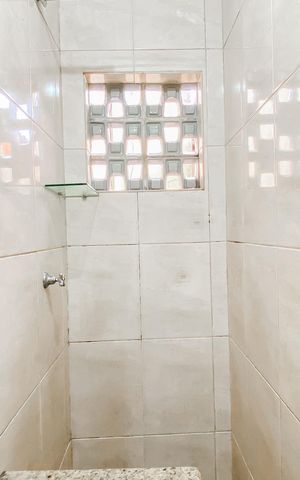 Casa para alugar com 80m², 2 quartos e sem vaga Casa para alugar com 80m², 2 quartos e sem vagaBanheiro
