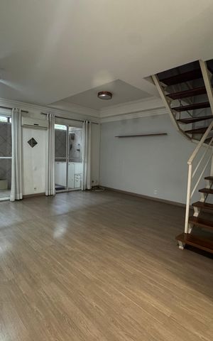 Casa de condomínio à venda com 120m², 3 quartos e 2 vagas Casa de condomínio à venda com 120m², 3 quartos e 2 vagasSala