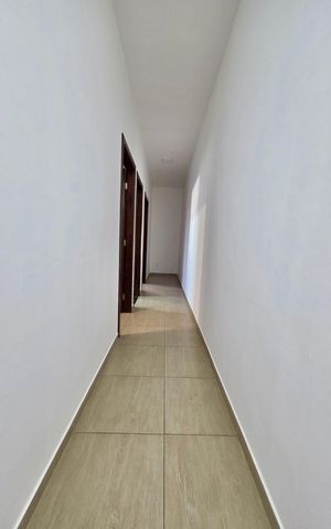Casa para alugar com 360m², 3 quartos e 4 vagasCorredor 
