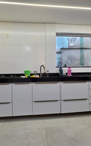 Casa para alugar com 360m², 3 quartos e 4 vagasCozinha 