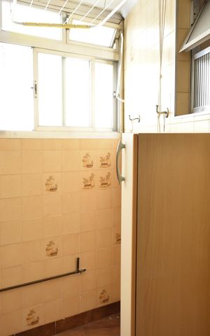 Apartamento à venda com 80m², 3 quartos e 1 vagaÁrea de Serviço
