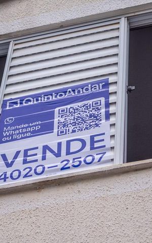 Apartamento à venda com 39m², 2 quartos e 2 vagas Apartamento à venda com 39m², 2 quartos e 2 vagasJanela com a placa do QA instalada