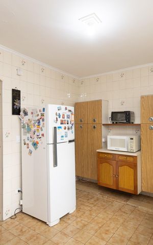 Casa à venda com 171m², 5 quartos e 2 vagasCozinha 