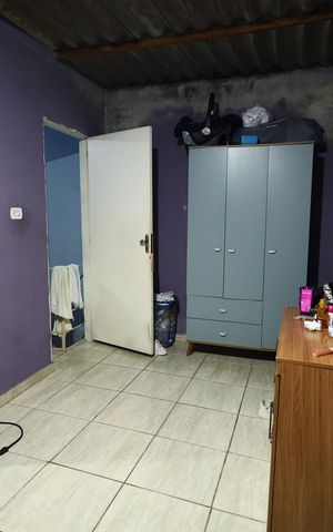 Casa à venda com 75m², 3 quartos e 4 vagasQuarto 3