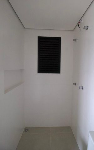 Apartamento à venda com 50m², 2 quartos e 2 vagas Apartamento à venda com 50m², 2 quartos e 2 vagasBanheiro