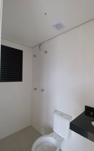 Apartamento à venda com 50m², 2 quartos e 2 vagas Apartamento à venda com 50m², 2 quartos e 2 vagasBanheiro