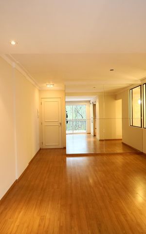 Apartamento à venda com 90m², 2 quartos e 2 vagasSala