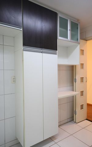 Apartamento à venda com 90m², 2 quartos e 2 vagasCozinha e Área de Serviço