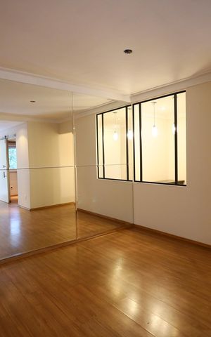 Apartamento à venda com 90m², 2 quartos e 2 vagasSala