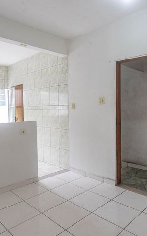 Casa para alugar com 50m², 1 quarto e sem vaga Casa para alugar com 50m², 1 quarto e sem vagaSala