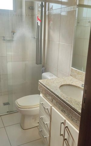 Apartamento para alugar com 170m², 4 quartos e 4 vagas Apartamento para alugar com 170m², 4 quartos e 4 vagasBanheiro