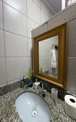 Casa à venda com 65m², 3 quartos e sem vaga Casa à venda com 65m², 3 quartos e sem vagaBanheiro social 2