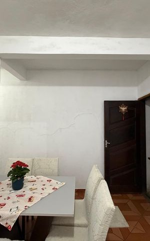 Casa à venda com 65m², 3 quartos e sem vaga Casa à venda com 65m², 3 quartos e sem vagaSala