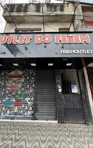 Casa à venda com 65m², 3 quartos e sem vaga Casa à venda com 65m², 3 quartos e sem vagaFachada