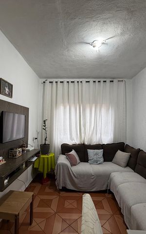 Casa à venda com 65m², 3 quartos e sem vaga Casa à venda com 65m², 3 quartos e sem vagaSala