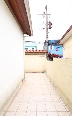 Casa à venda com 250m², 3 quartos e 2 vagasQuintal