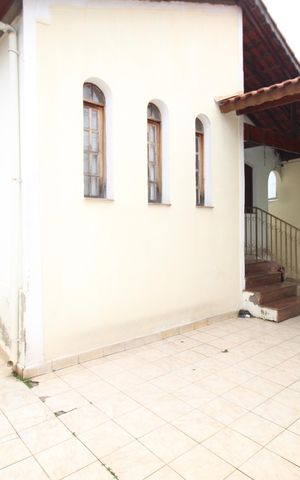Casa à venda com 250m², 3 quartos e 2 vagasQuintal