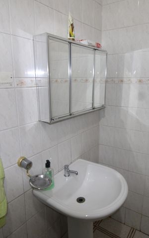 Casa à venda com 250m², 3 quartos e 2 vagasBanheiro 2