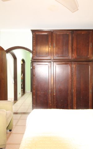Casa à venda com 250m², 3 quartos e 2 vagasQuarto 1
