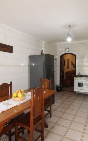 Casa à venda com 250m², 3 quartos e 2 vagasCozinha