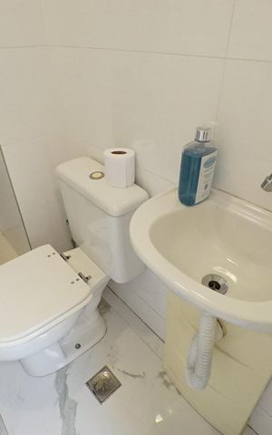 Apartamento à venda com 226m², 4 quartos e 4 vagasBanheiro de serviço