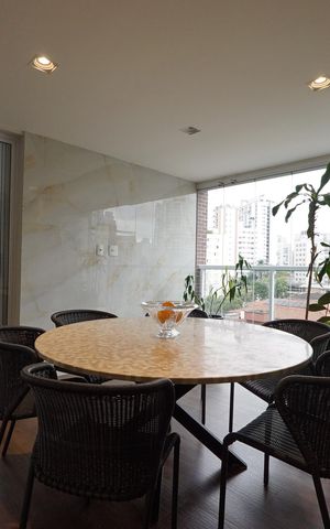 Apartamento à venda com 226m², 4 quartos e 4 vagasVaranda gourmet