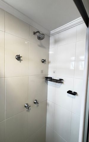 Apartamento para alugar com 60m², 2 quartos e 1 vaga Apartamento para alugar com 60m², 2 quartos e 1 vagaBanheiro da Suíte