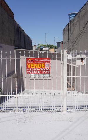 Casa à venda com 73m², 2 quartos e 2 vagasFachada