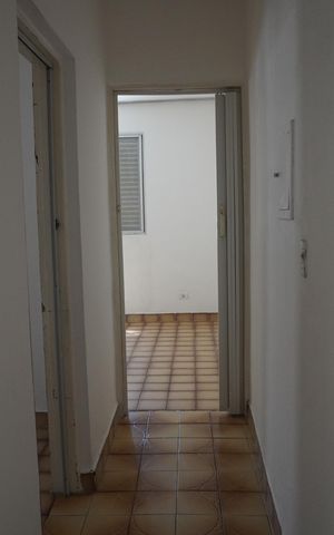 Casa à venda com 73m², 2 quartos e 2 vagasCorredor 