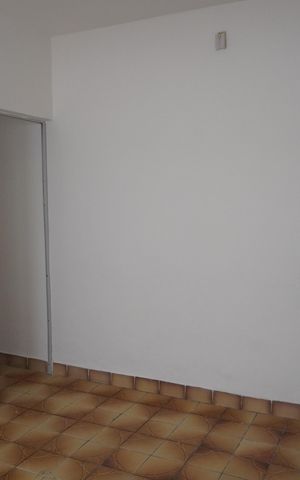 Casa à venda com 73m², 2 quartos e 2 vagasSala
