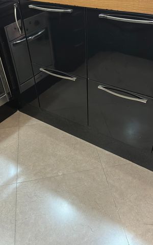 Casa para alugar com 147m², 2 quartos e 2 vagas Casa para alugar com 147m², 2 quartos e 2 vagasCozinha - Armários