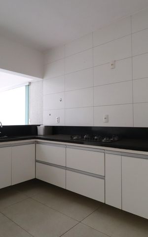Casa para alugar com 250m², 3 quartos e 2 vagasCozinha