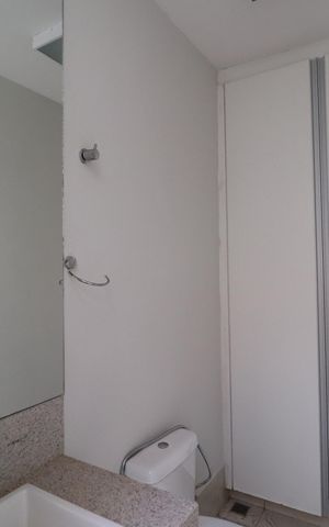 Casa para alugar com 250m², 3 quartos e 2 vagasBanheiro externo