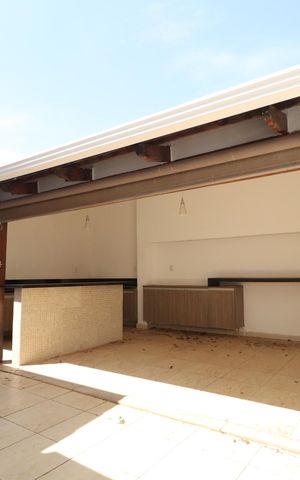 Casa para alugar com 250m², 3 quartos e 2 vagasVaranda